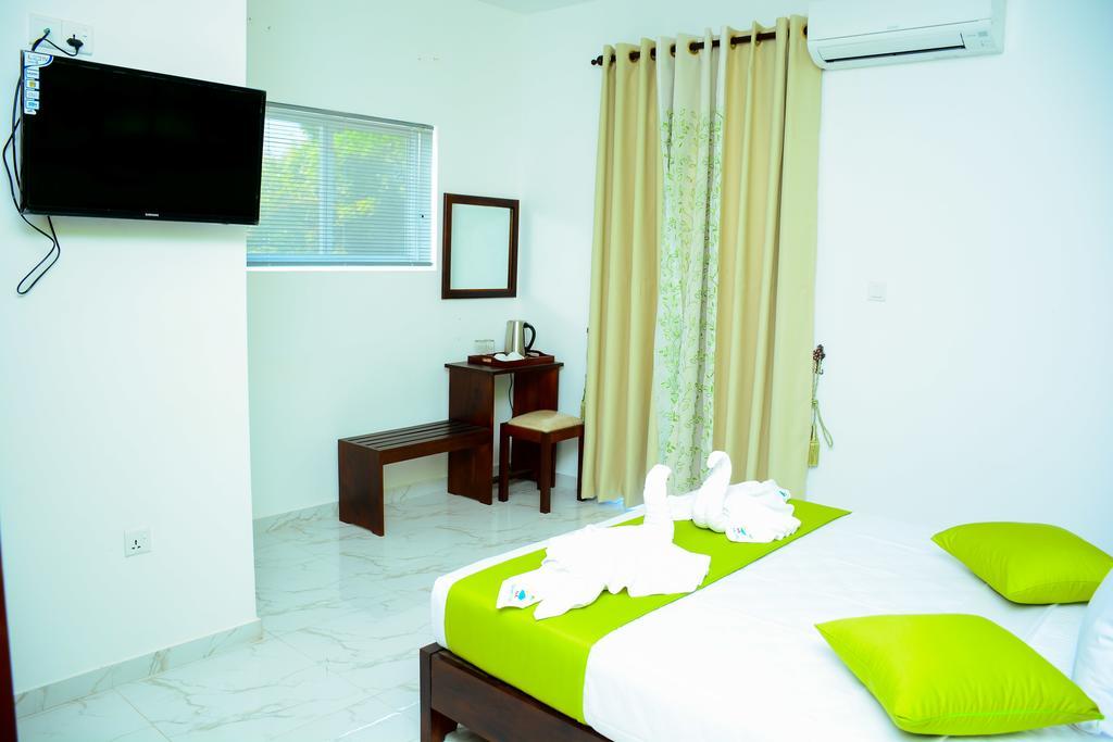 Mama Beach Villa Негомбо Экстерьер фото